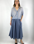15017 1539 FFC korte cardigan ciel blauw met open wafelstructuur en V-hals