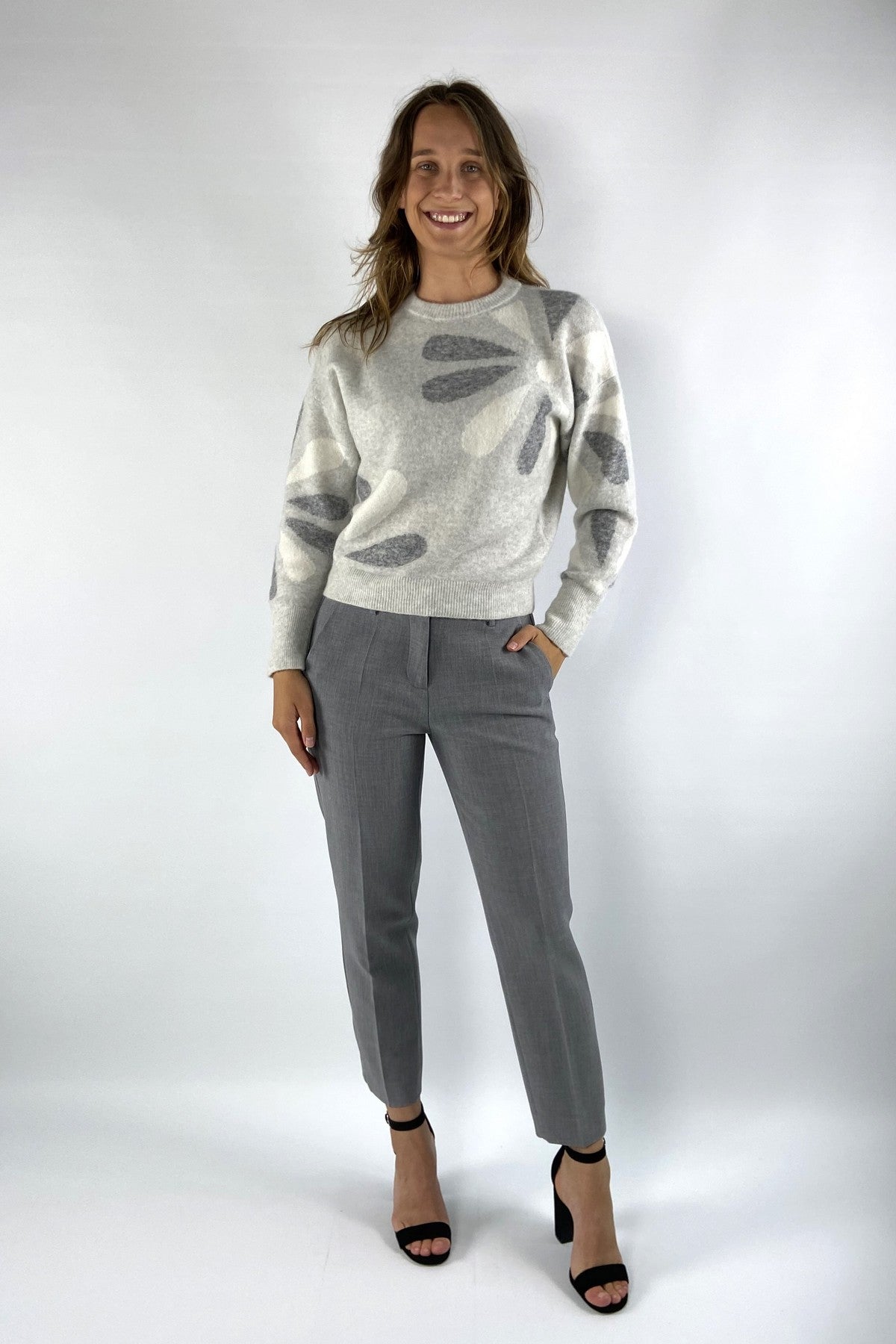 Anneclaire - D0750 353 - Pull dessin flower - grijs