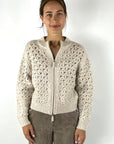 Luxueuze gebreide blousonvest in beige met rits.