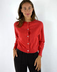 Hemisphere 2621336GR-4 korte cardigan in Risk Red van 100% cashmere met rhinestone-details