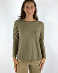 Hemisphere 2621328GR-4 pull in Dried Herbs van 100% cashmere met glitterdetail op de pocket