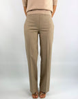 Exterior - 57844 | Phard - Gerade geschnittene beige Hose mit Mikrostruktur