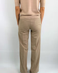 Exterior - 57844 | Phard - Gerade geschnittene beige Hose mit Mikrostruktur