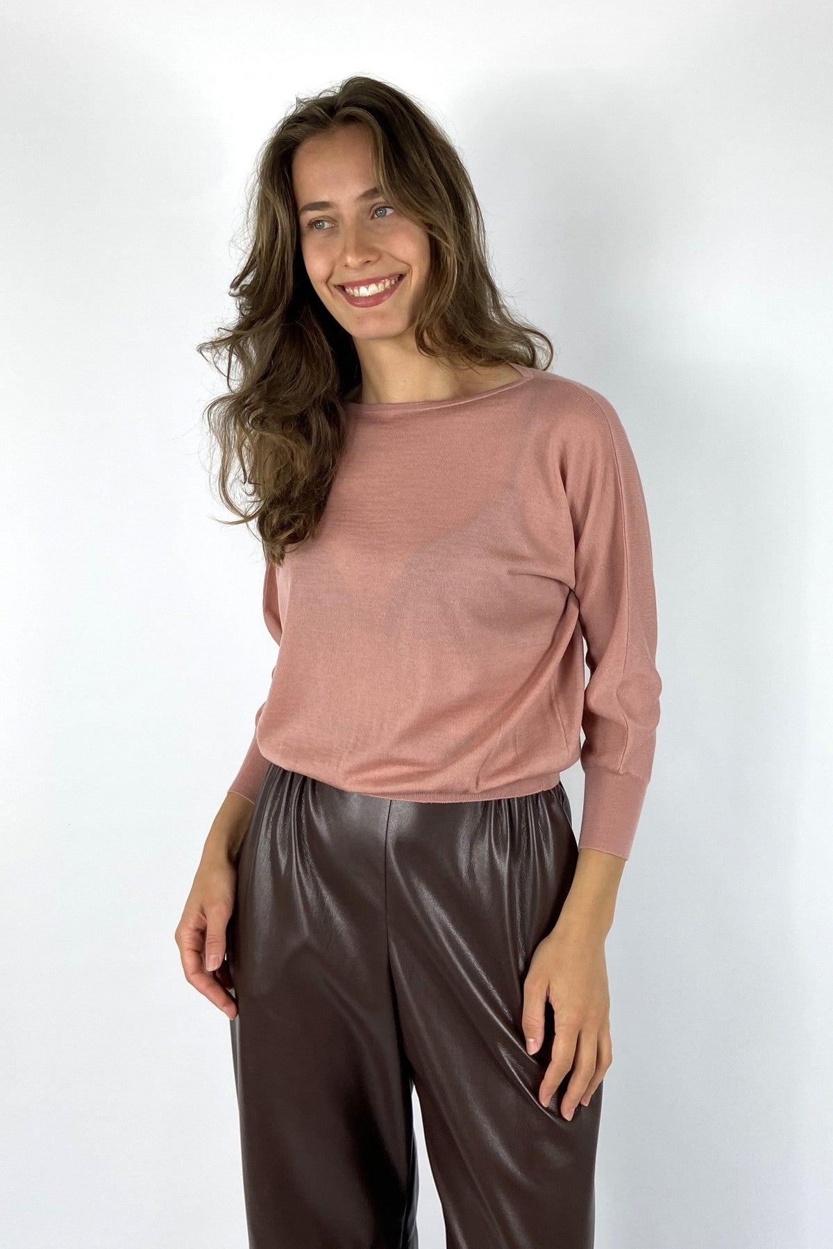 Shirt met lange mouwen van Natan met ronde hals in een donkere poeder tint.