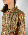 Just Eve - Emilie Mint - Bluse mit Lurex-Blumen-Schlüsselanhänger - Orange Mint