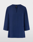 BC5101W90 Marc Cain losvallende tuniekblouse in Midnight Sail met V-hals en wijde 3/4-mouwen
