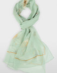 BCB415Z56 Marc Cain zijden sjaal in Silt Green met bloemenprint en subtiel Marc Cain-logo