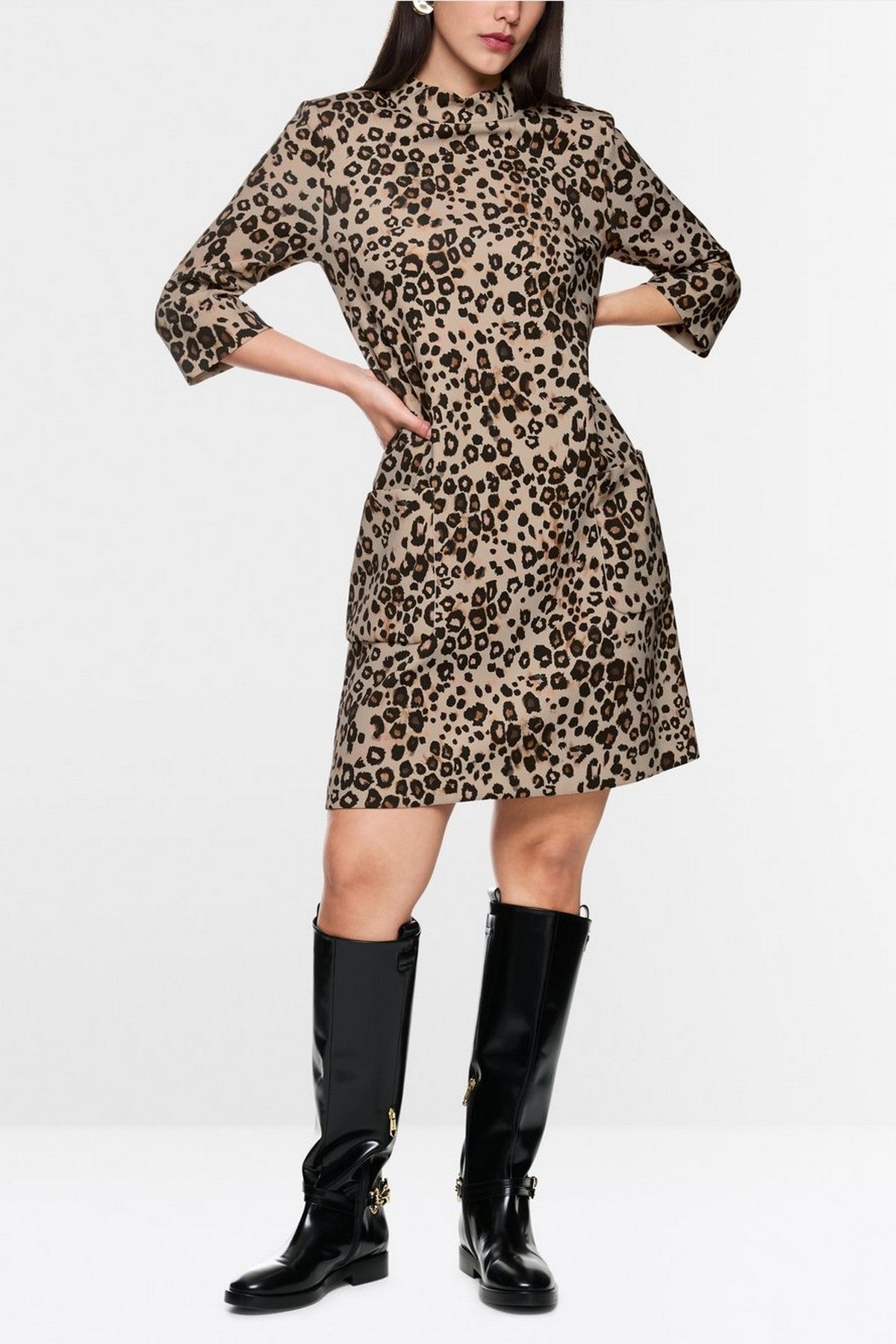 Marc Cain - ZC 21.22 J12 | 606 - Jurk scuba luipaardprint - soft cappuccino
