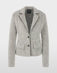 Getailleerde bouclé blazer van Marc Cain in grijze 'Smoke' tint, met twee knopen, klepzakken en contrasterende paspels.