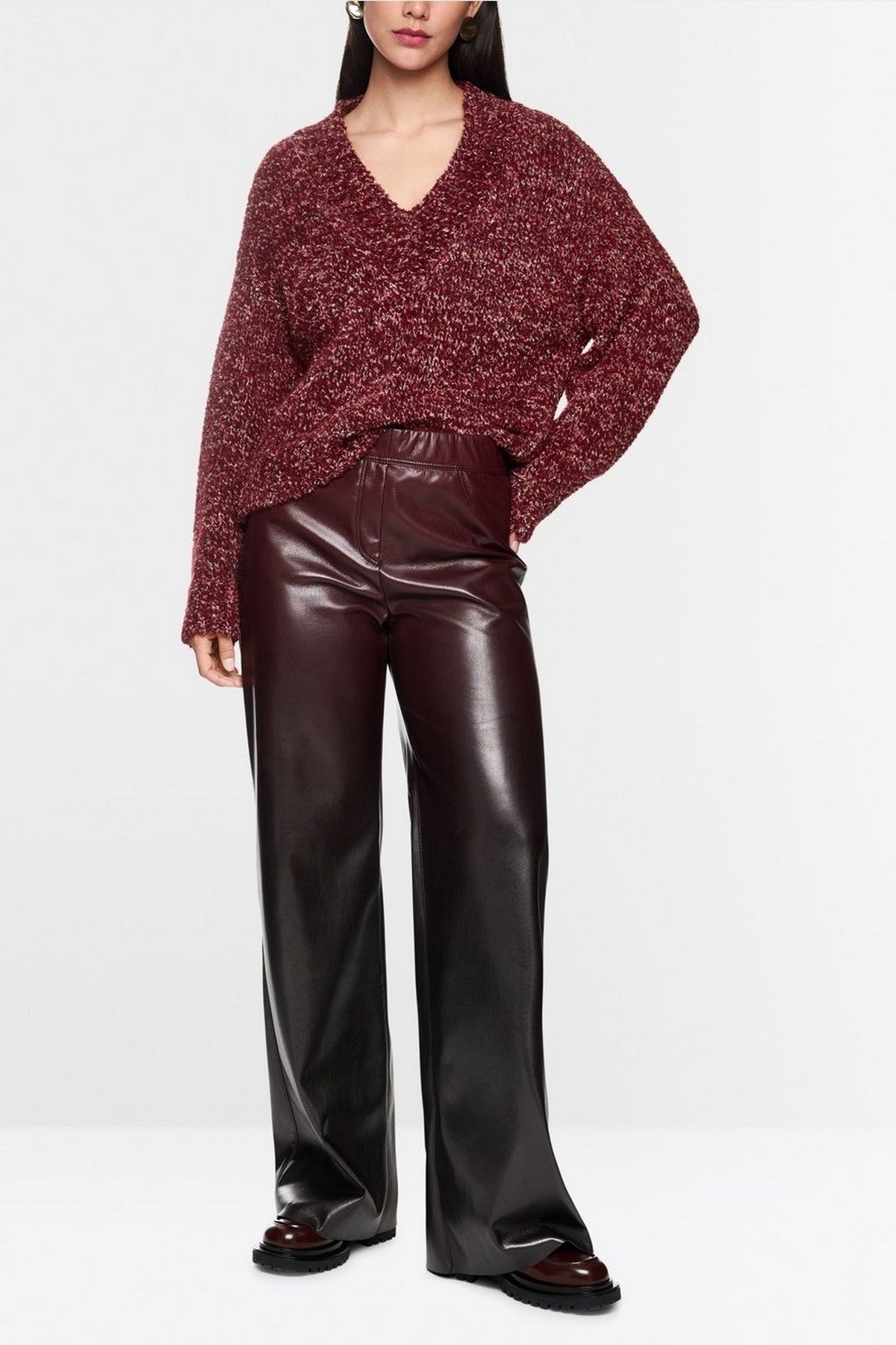 Marc Cain - ZC 41.24 M25 | 294 - Trui V glinsters - burgundy