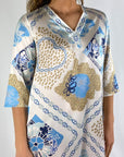 Mucho Gusto - Dress Genova 146 - Jurk V recht print - wit beige