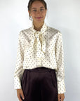 Natan FORCE-JAAP28 zijden stippenblouse met strik – Ecru