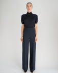 Cerine Oscar The Collection top in Indigo Blue met hoge hals en halflange mouwen