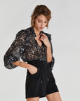 Patrizia Pepe - 8C0433 A8P7 F562 - Bluse mit gerüschten Schultern - Schwarz