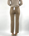 Verführerisch - Cindessa 9568 | 346 - Gerade geschnittene Hose aus Öko-Leder - Camel