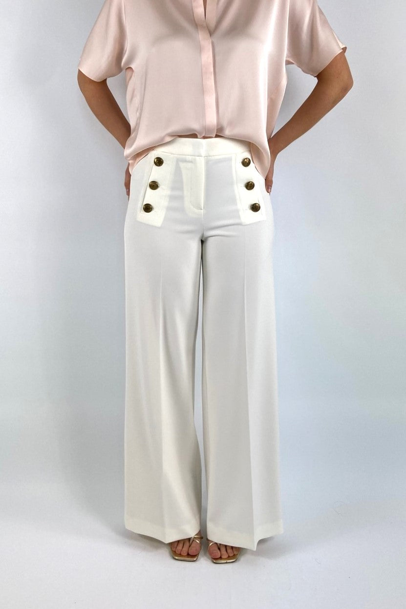 Damesbroek van Seductive met gouden knopen in off-white