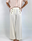 Damesbroek van Seductive met gouden knopen in off-white