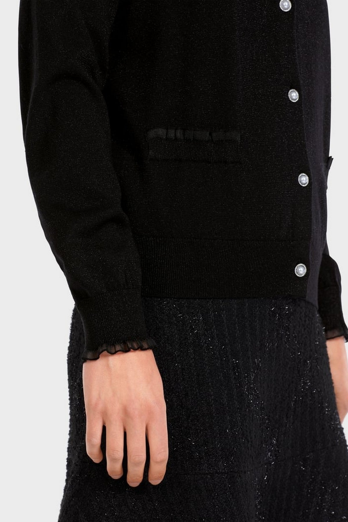 Marc Cain - VC 39.33 M65 | 900 - Gillet kort knoopjes - zwart