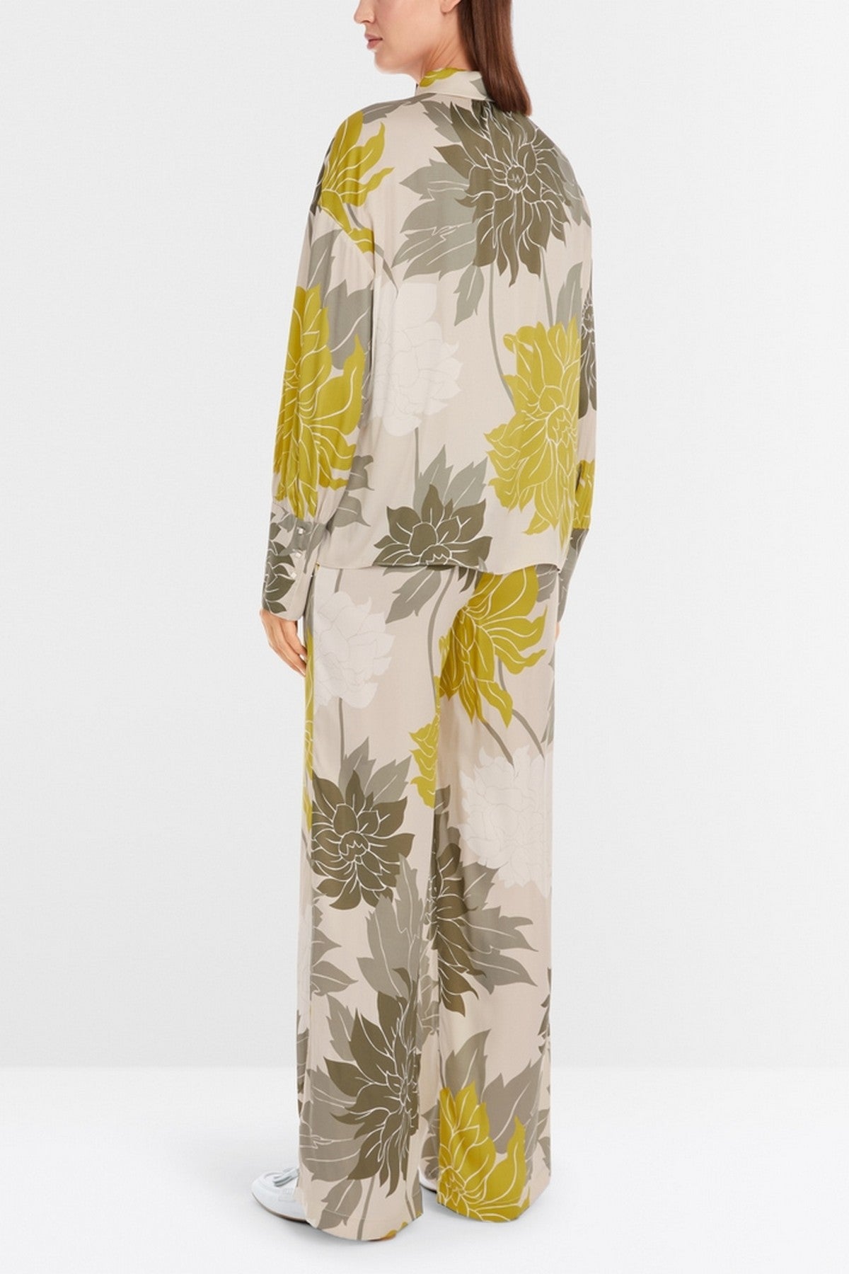 Marc Cain - YC 51.01 W12 | 127 - Bloes zijde bloem- deep pearl