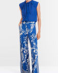 Marc Cain - YC 81.54 J32 | 366 - Hose mit bedruckter Krawatte - Enzianblau