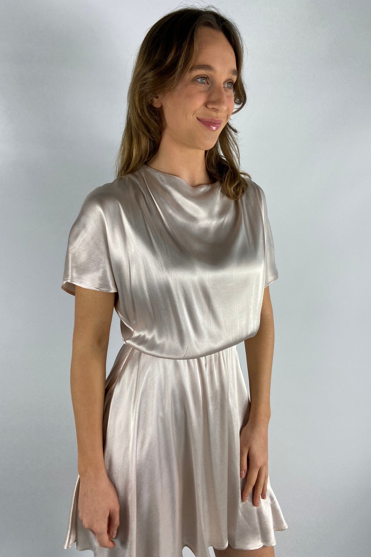 Zelaya - Cece Dress EM17 - Kleed kort satin drapage - sand