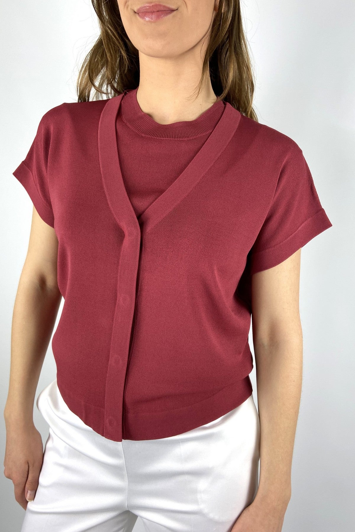 15071 1565 FFC dames cardigan granaat met verdoken knoopsluiting vooraanzicht