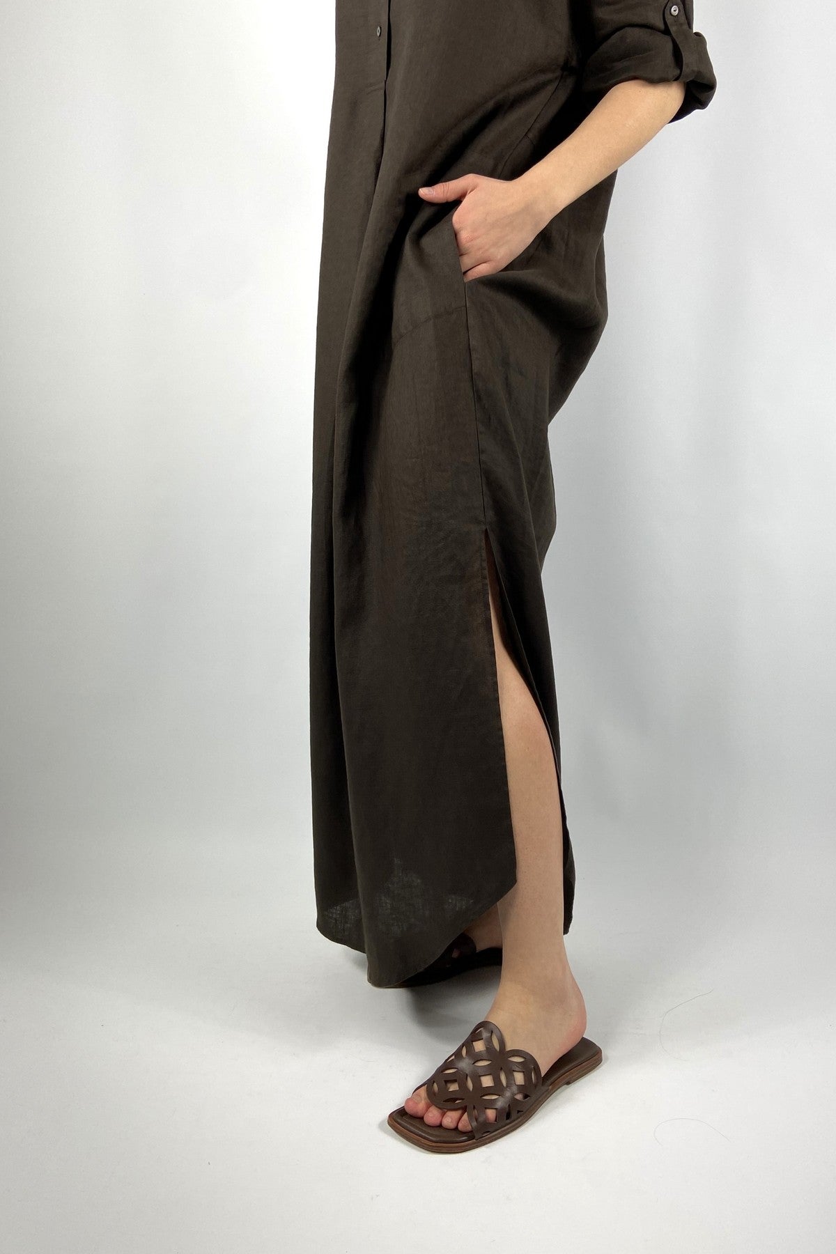 15415 1544 FFC maxidress 100% linnen bruin met lange zijsplit