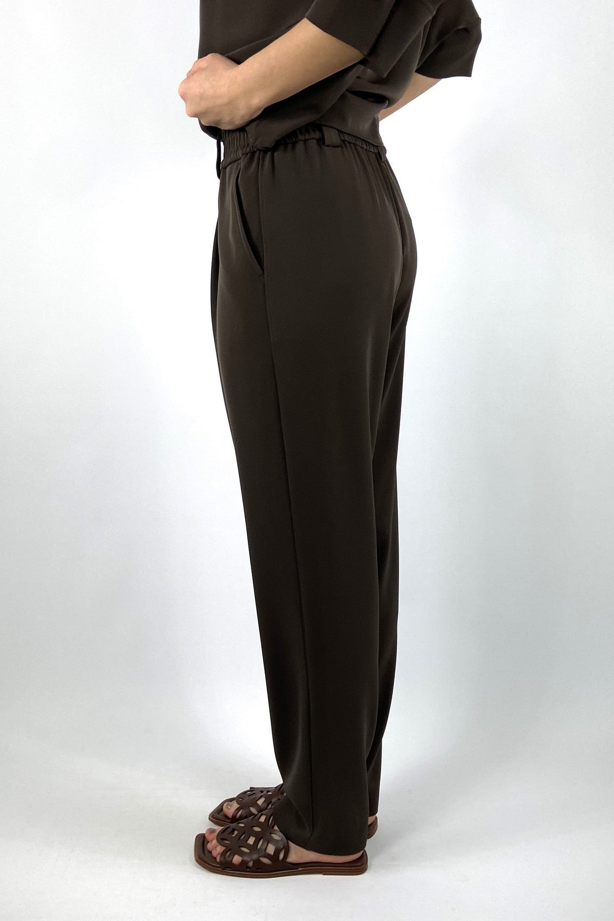 FFC 15473 Broek Crêpe met Elastische Tailleband Tonka Chocolat