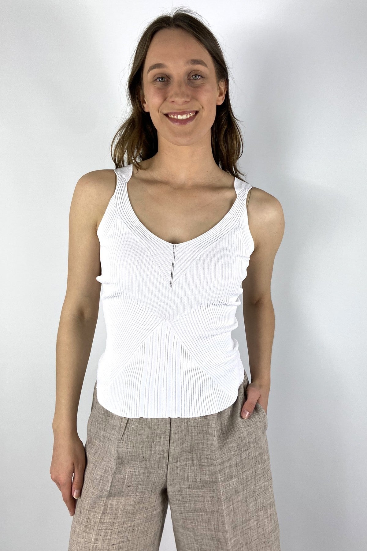 62143 1 D.Exterior witte gebreide top met verschillende breipatronen vooraanzicht