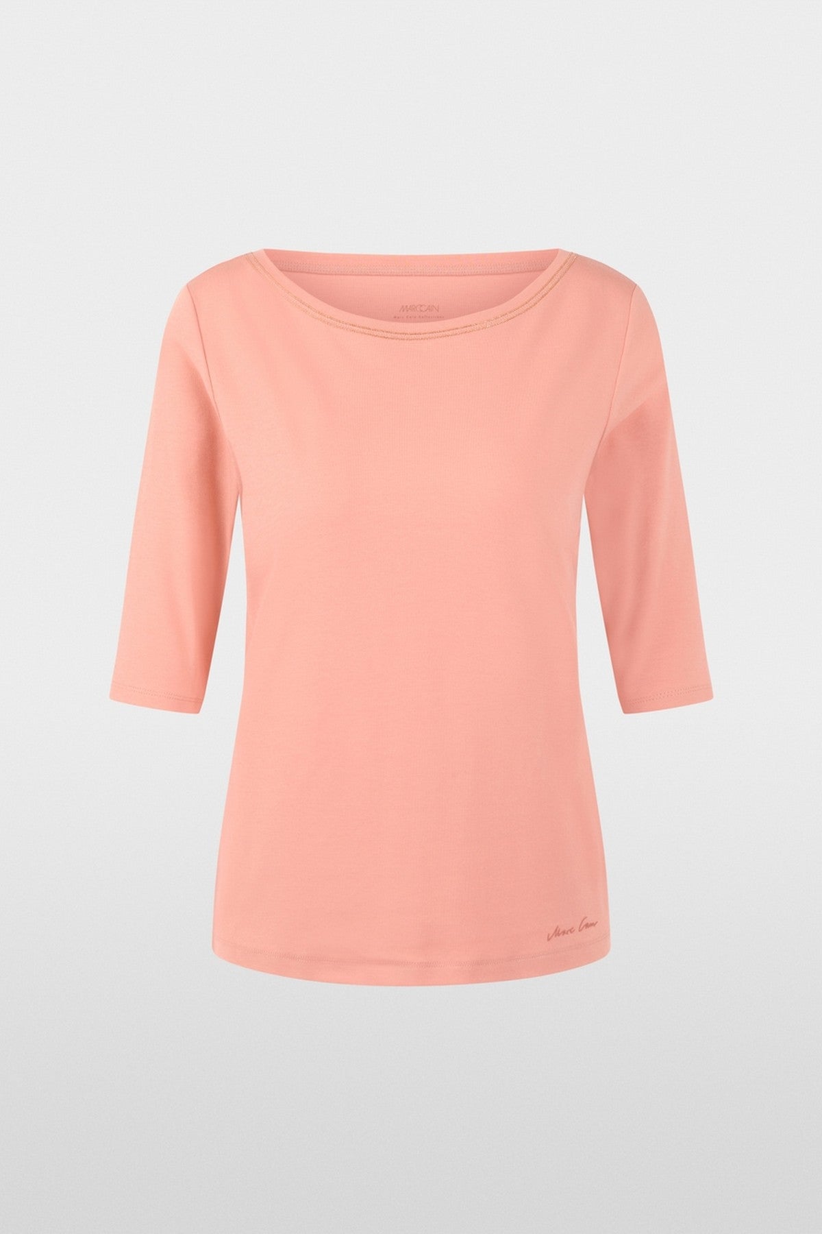 T-shirt met halflange mouwen, platte ronde hals en sierband bij de halslijn. Zacht, licht elastisch en elegant voor vrijetijdskleding.