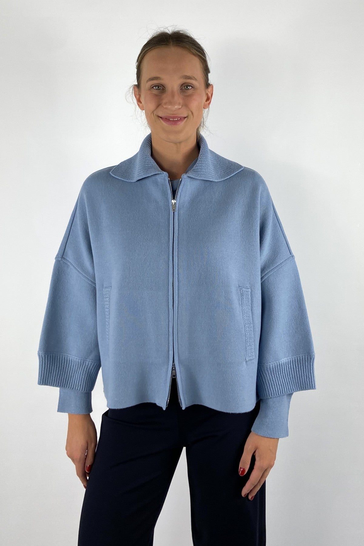 Anneclaire D1822 capevest met rits – Doveblauw
