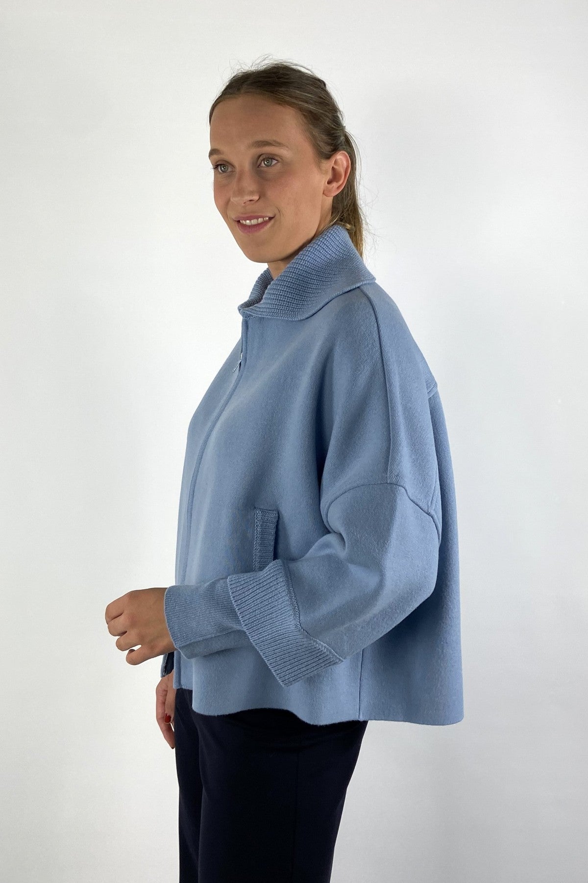 Anneclaire D1822 capevest met rits – Doveblauw