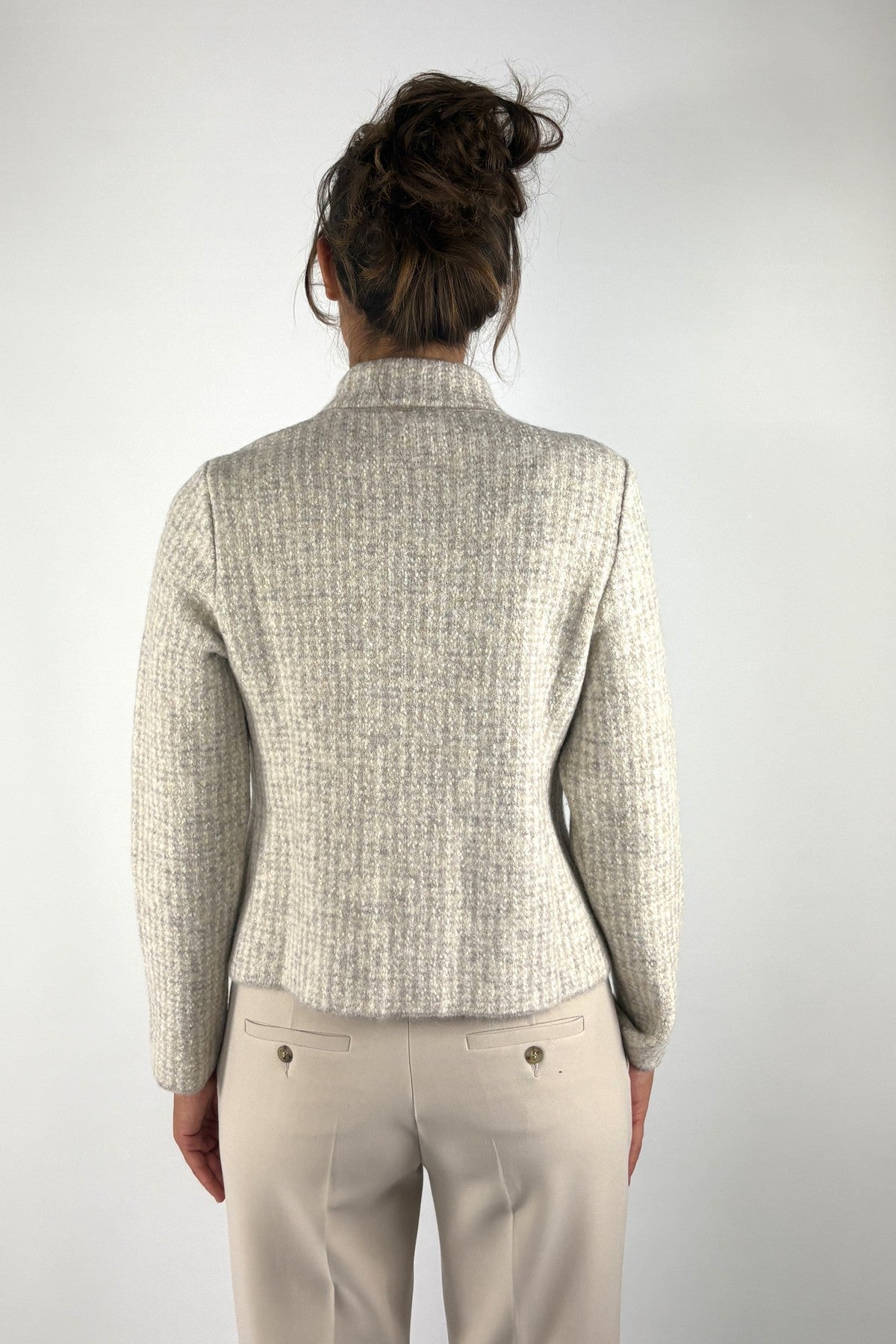 Anneclaire D1903 gebreid vest met motief – Beige Ecru