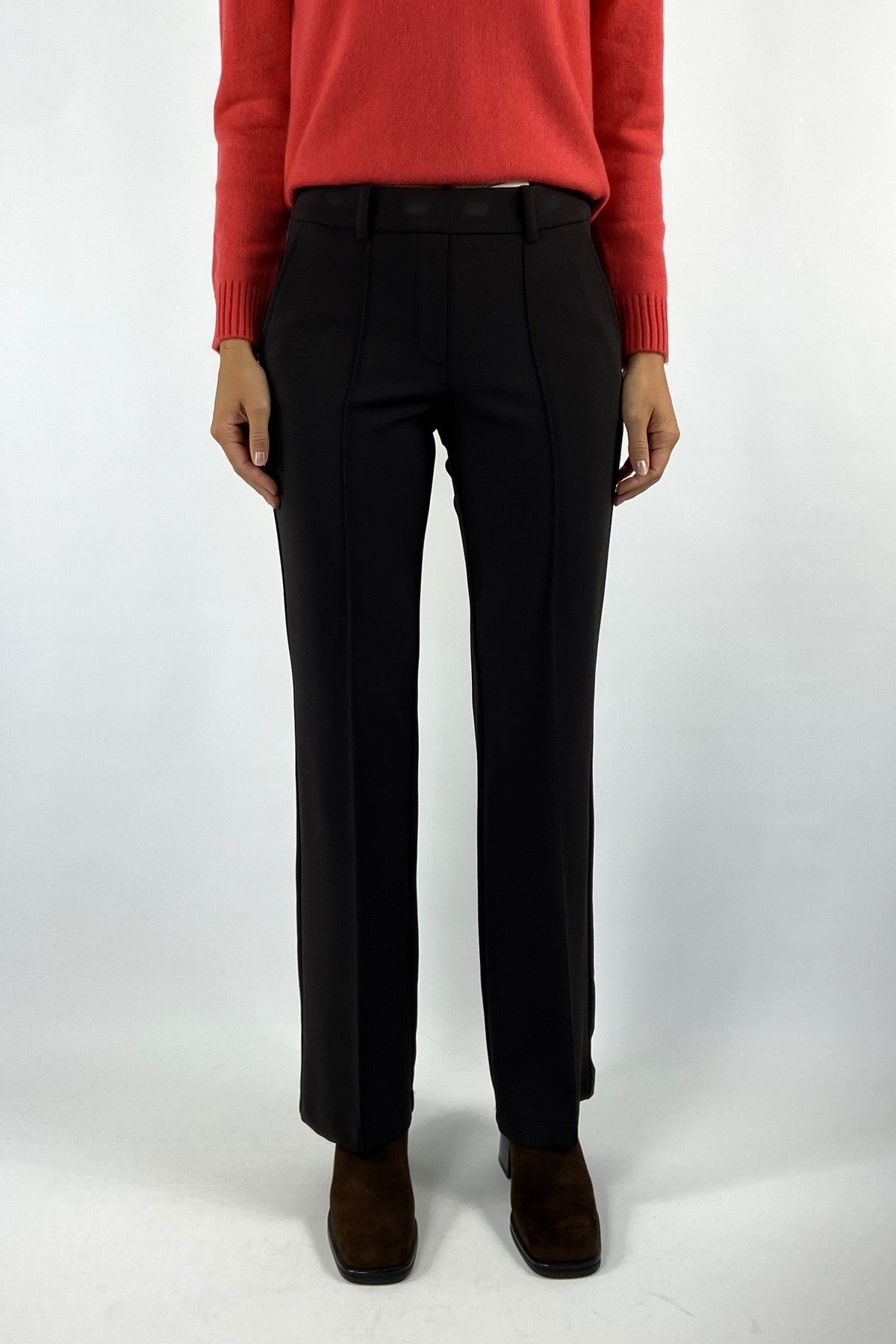 Cambio Francoise rechte broek in Espresso met elastische taille en steekzakken