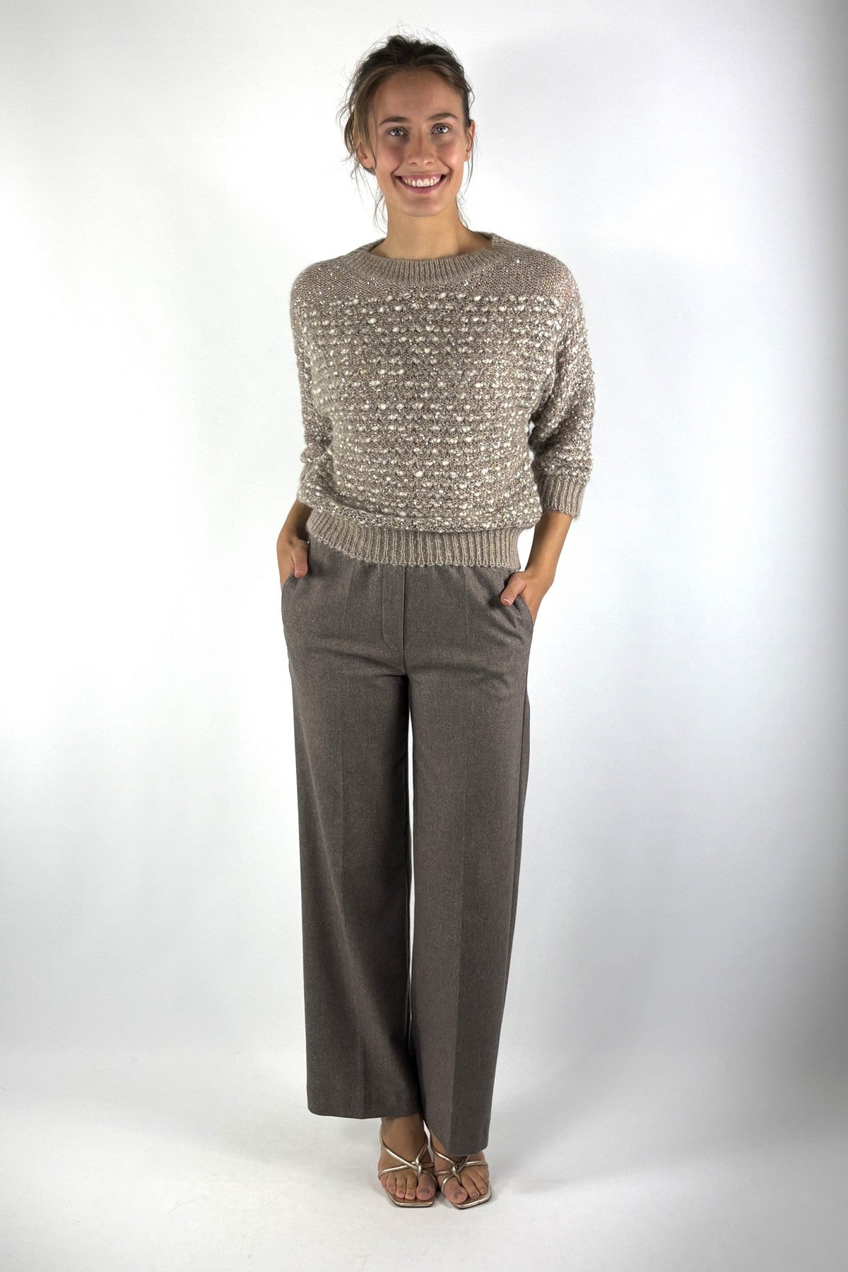 D.Exterior beige ecru pull in Deserto met reliëfpatroon en subtiele pailletten