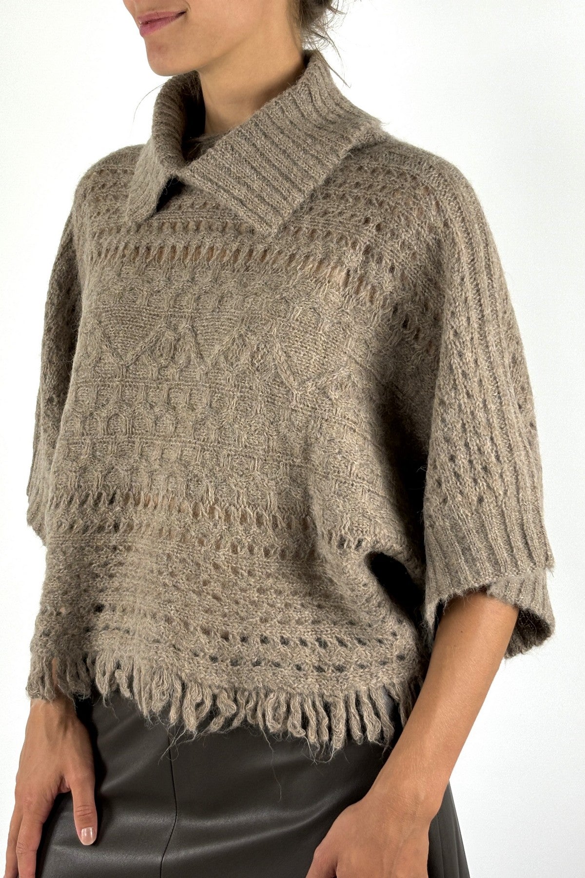 D.Exterior 63142 gehaakte capepull met splitkraag – Castoro