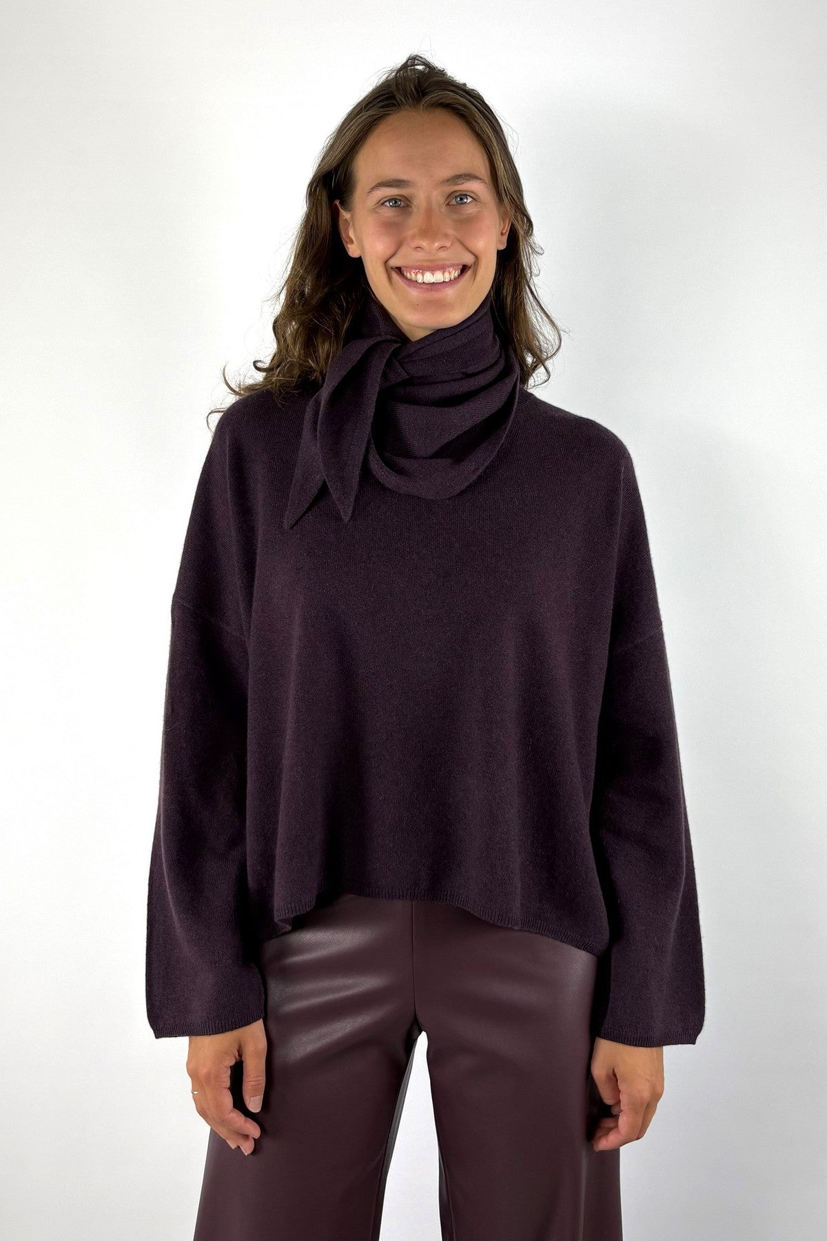 FFC Fashion 16015 triangle sjaal in Aubergine van wol en kasjmier