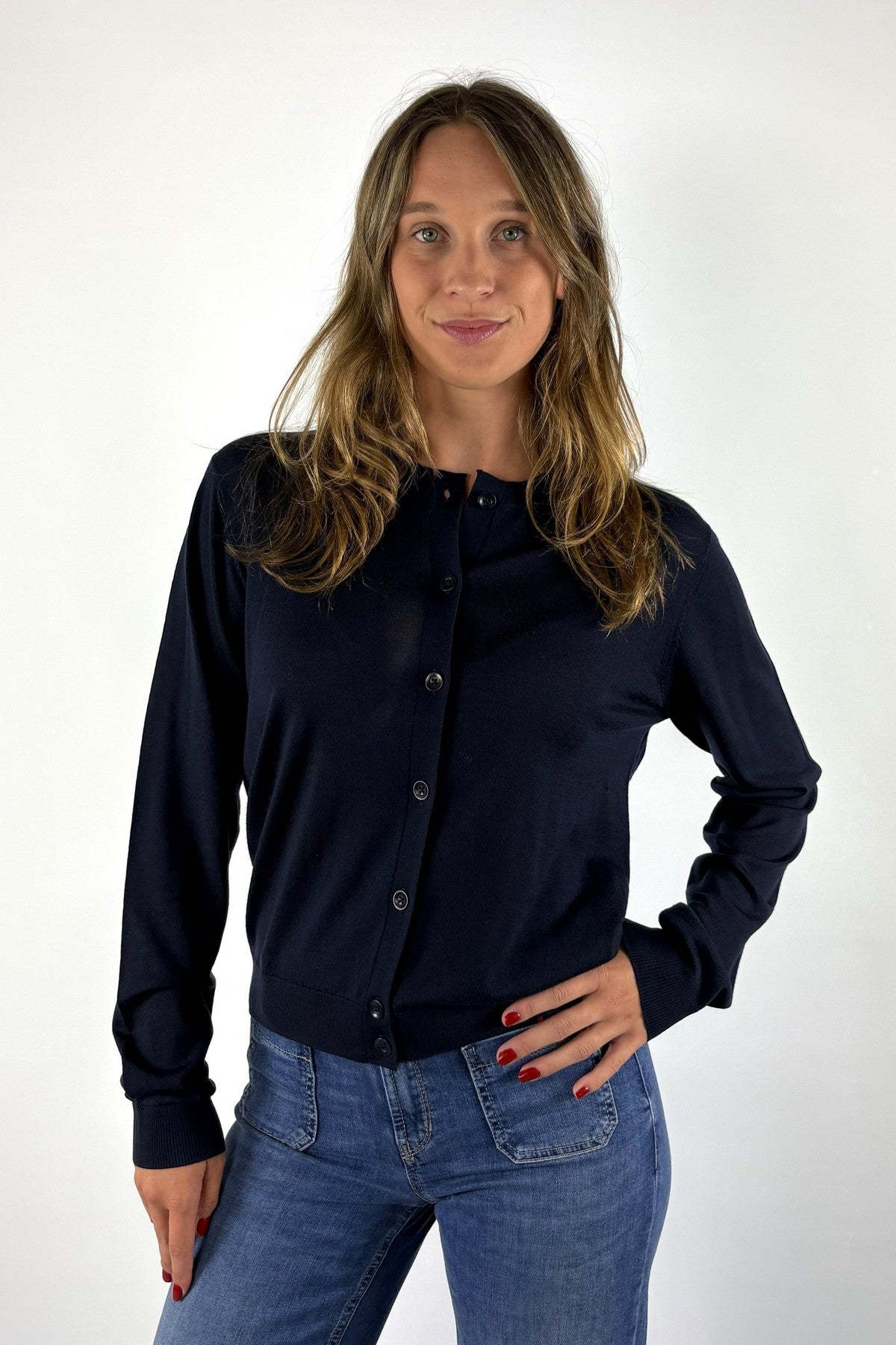 FFC Fashion 16069 korte cardigan in Navy van 100% merinowol met ronde hals en knoopsluiting