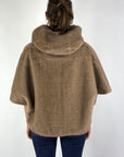 Hemisphere fluffy capemantel met kap – Fluffy Camel