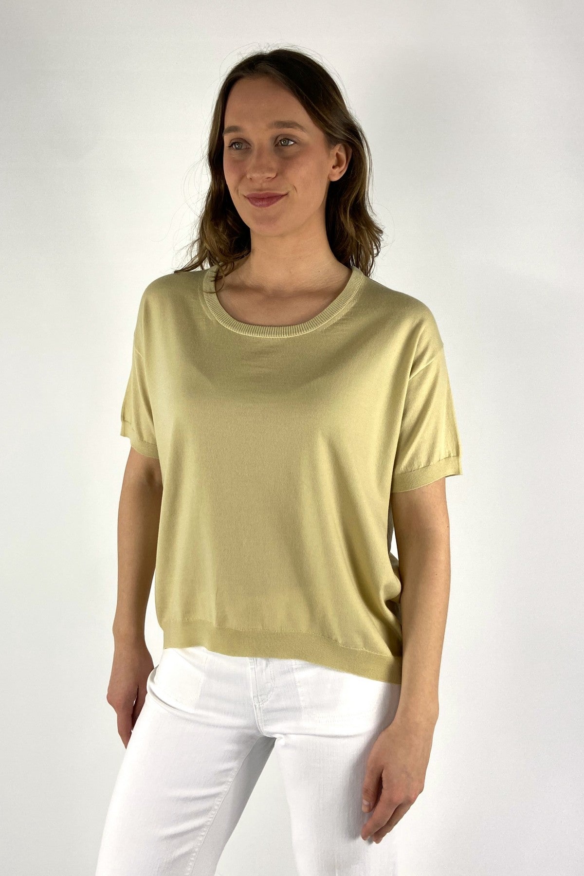 2614616-17-Hemisphere detail van de 16gg merinoswol kwaliteit in de kleur limoen. Snelle verzending naar NL, BE en DE.