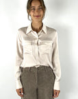 Blouse van Hemiphere met 2 zakjes en lange mouwen in een luxueuze zijdestretch kwaliteit.