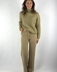 Hemisphere pullover met opstaande kraag en vlechtachtig structuurbreisel in Prairie Sand