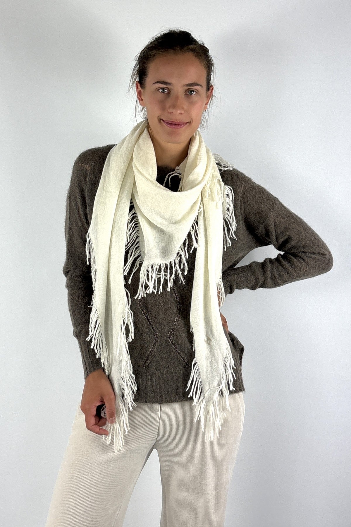 Hemisphere NIDA-TR sjaal in Off-White van 100% kasjmier met franjes