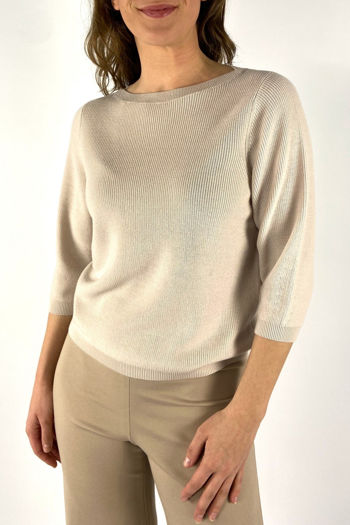 2614608-17-Hemisphere detail van de 14gg ribstructuur en de zachte merinos kwaliteit. Snelle levering in NL, BE & DE.