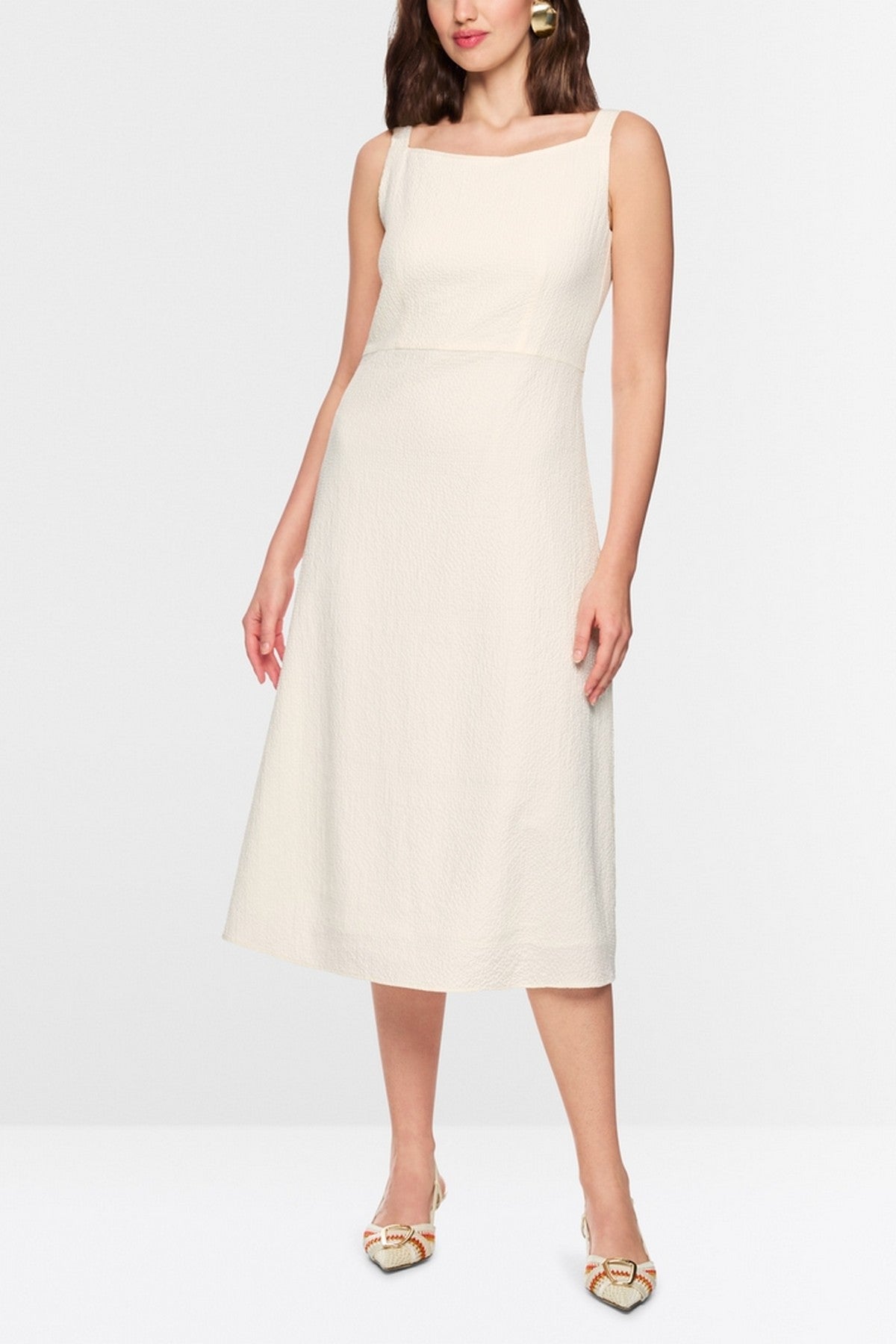 Marc Cain langes Kleid mit Strukturmuster Bright Ecru – AC 21.35 W63 | 112