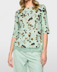 Marc Cain bloemenshirt met kanten applicatie Silt Green – BC 48.31 J47 | 505