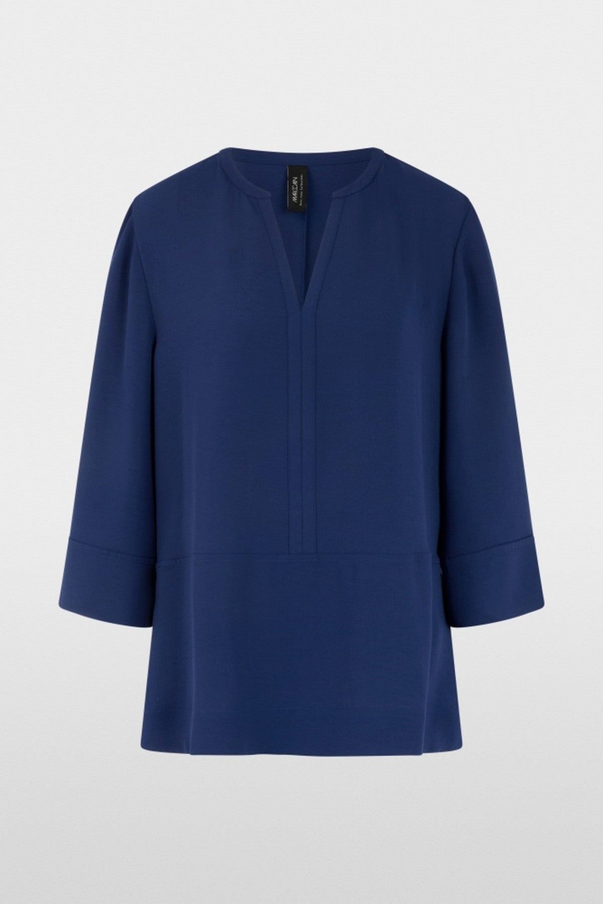 BC5101W90 Marc Cain losvallende tuniekblouse in Midnight Sail met V-hals en wijde 3/4-mouwen