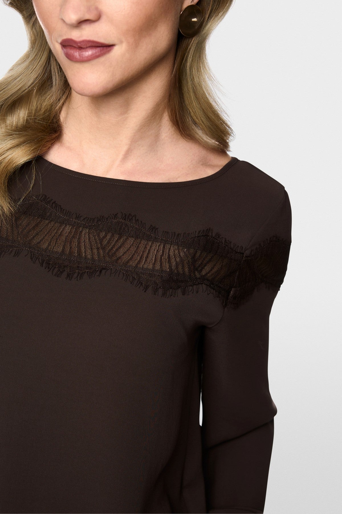 Marc Cain blouse met kant Seal Brown – BC 51.22 W90 | 697