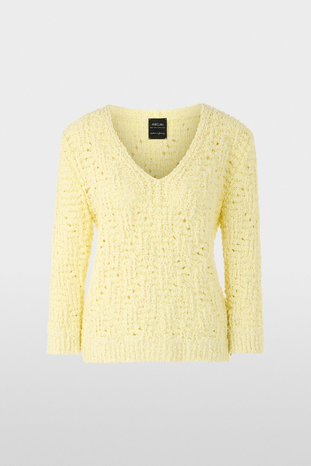 Marc Cain Collections chunky gebreide trui in de kleur deep limonella met V-hals.