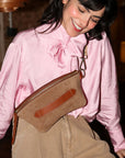 Marie Martens Coachella XL crossbody- en heuptas in Mix Cogna